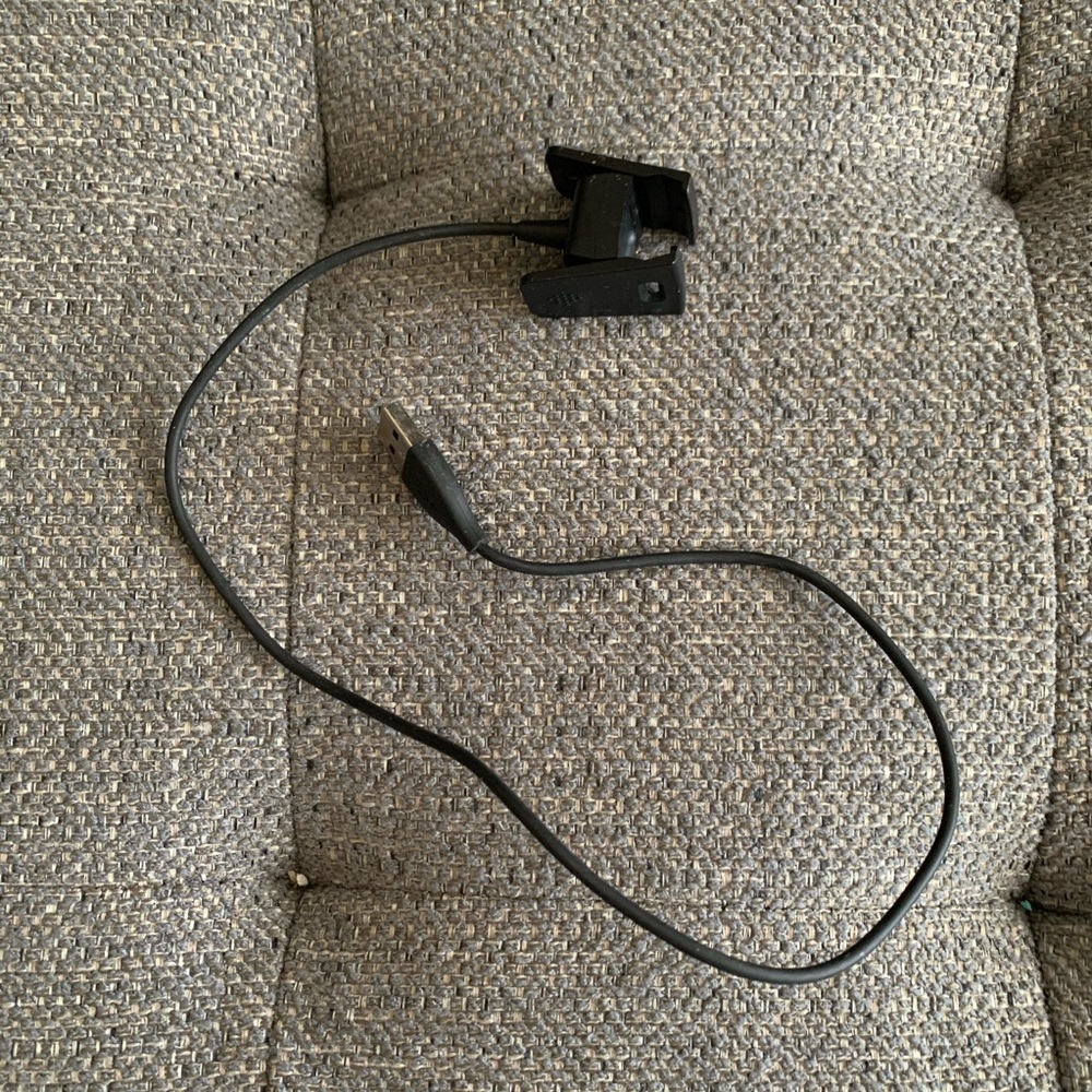 Fitbit Hr Charge - image 4